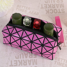 Load image into Gallery viewer, Geometric Zipper Cosmetic Bag