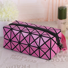 Load image into Gallery viewer, Geometric Zipper Cosmetic Bag